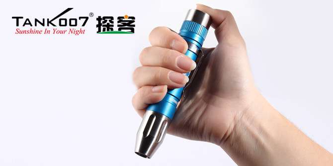 新手收藏家必用珠寶玉石鑒定工具——TANK007照玉手電筒！